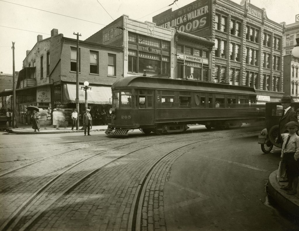 Street car on 400 block of Main Street, Evansville, Indiana 1924